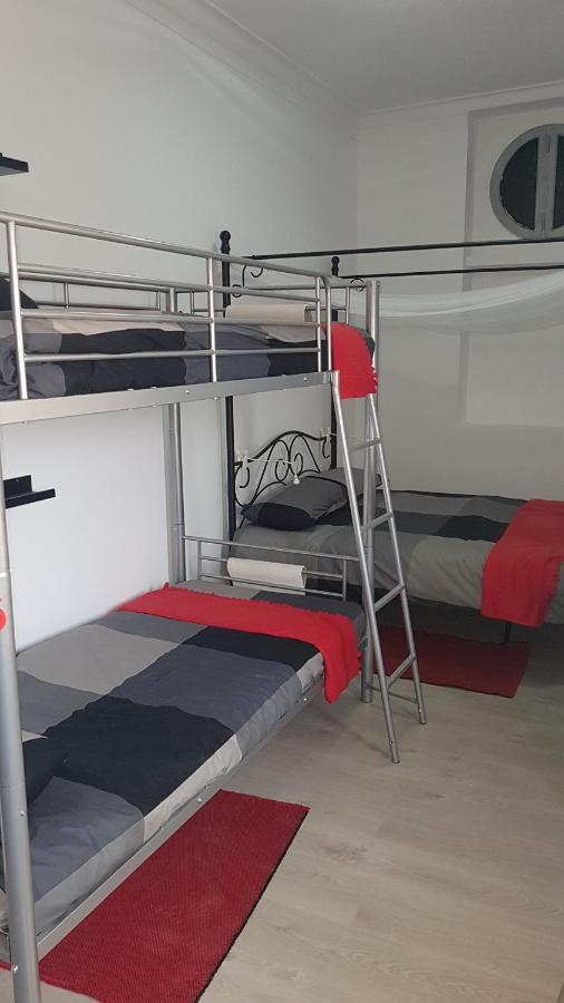 Lisbon Hostel Terminal 3 Екстериор снимка
